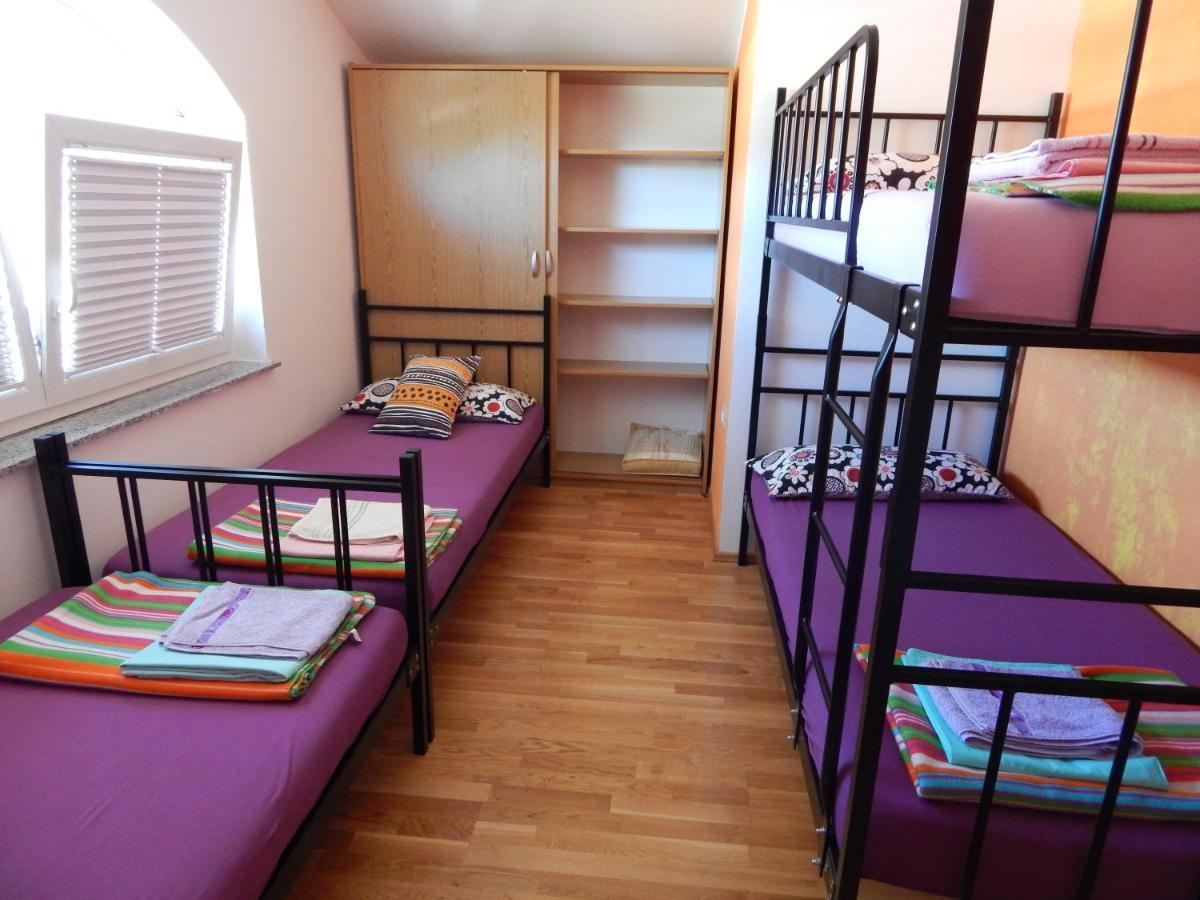 Hostel Ociski Raj Kozina Ngoại thất bức ảnh