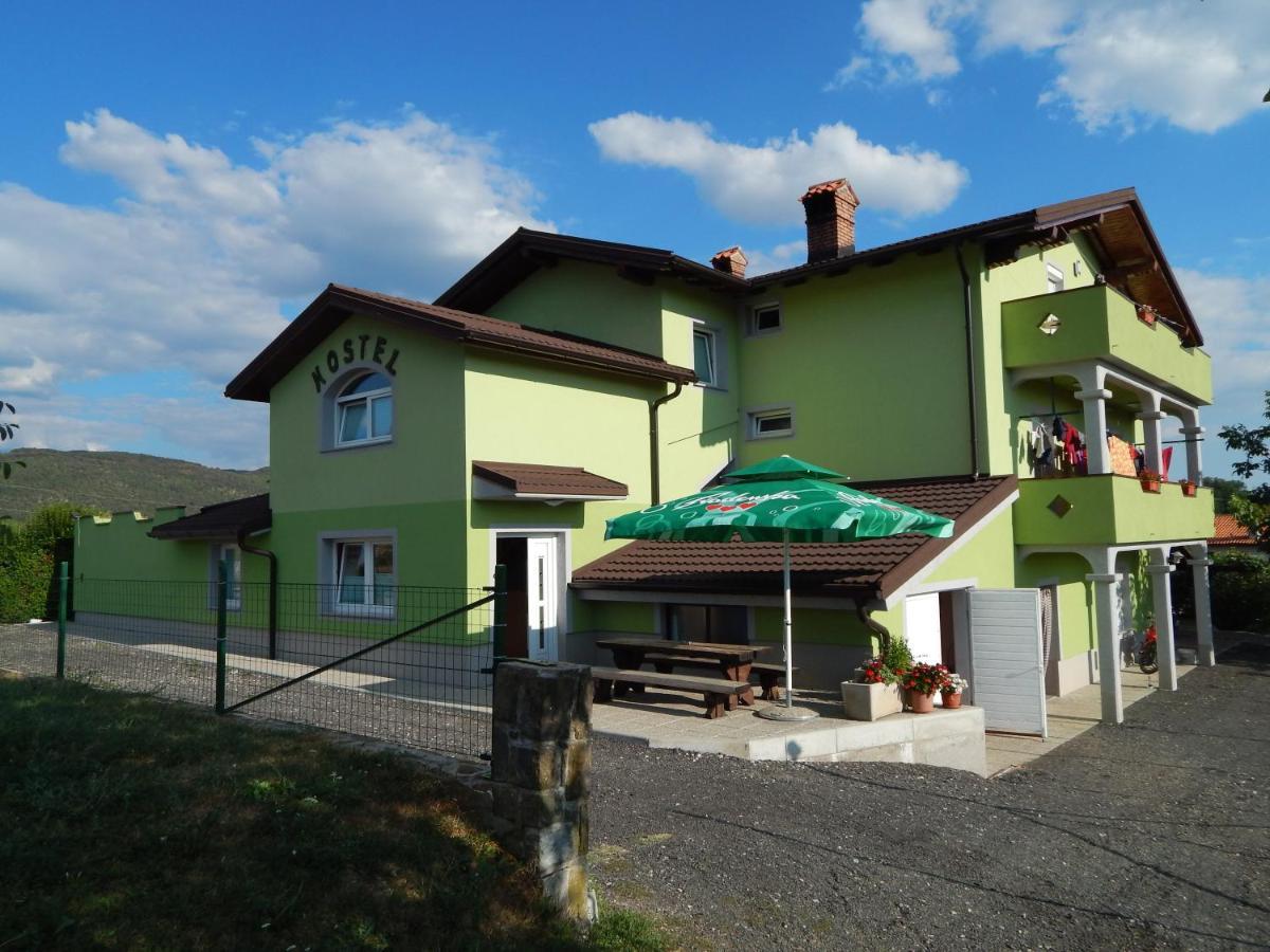 Hostel Ociski Raj Kozina Ngoại thất bức ảnh